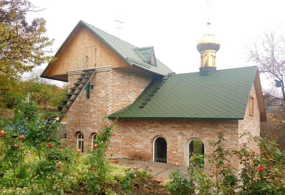 Храм Параскеви Сербської