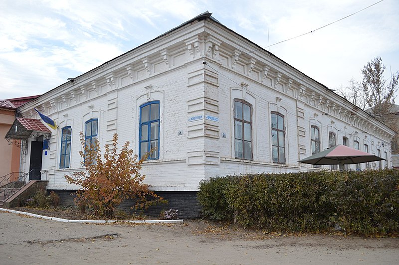 Особняк (Гуртожиток ремісничого училища) Особняк (Гуртожиток ремісничого училища)