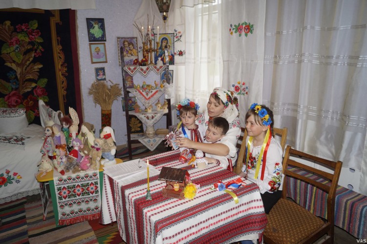 rodynnyy-mayster-klas-iz-vyhotovlennya-ukr-oberehiv rodynnyy-mayster-klas-iz-vyhotovlennya-ukr-oberehiv