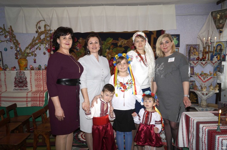 rodynnyy-mayster-klas-iz-vyhotovlennya-ukrayinskykh-oberehiv-markivka-2018 rodynnyy-mayster-klas-iz-vyhotovlennya-ukrayinskykh-oberehiv-markivka-2018